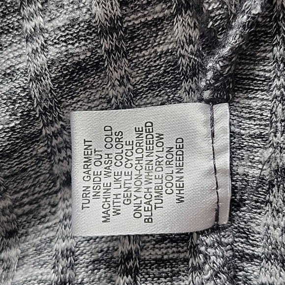 A&I, Long Cardigan Sweater, Grey, Size M - Picture 7 of 7